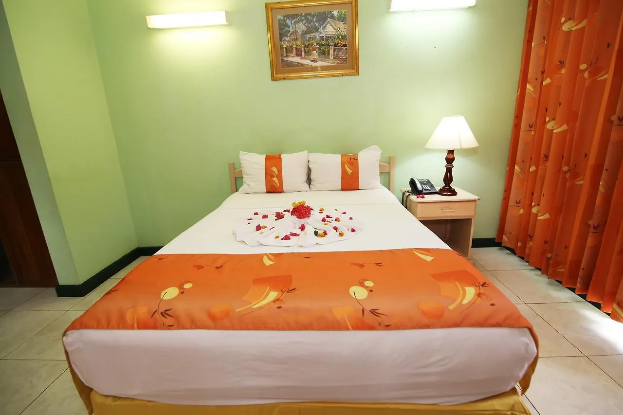 Foote Prints On The Sands Hotel Negril
