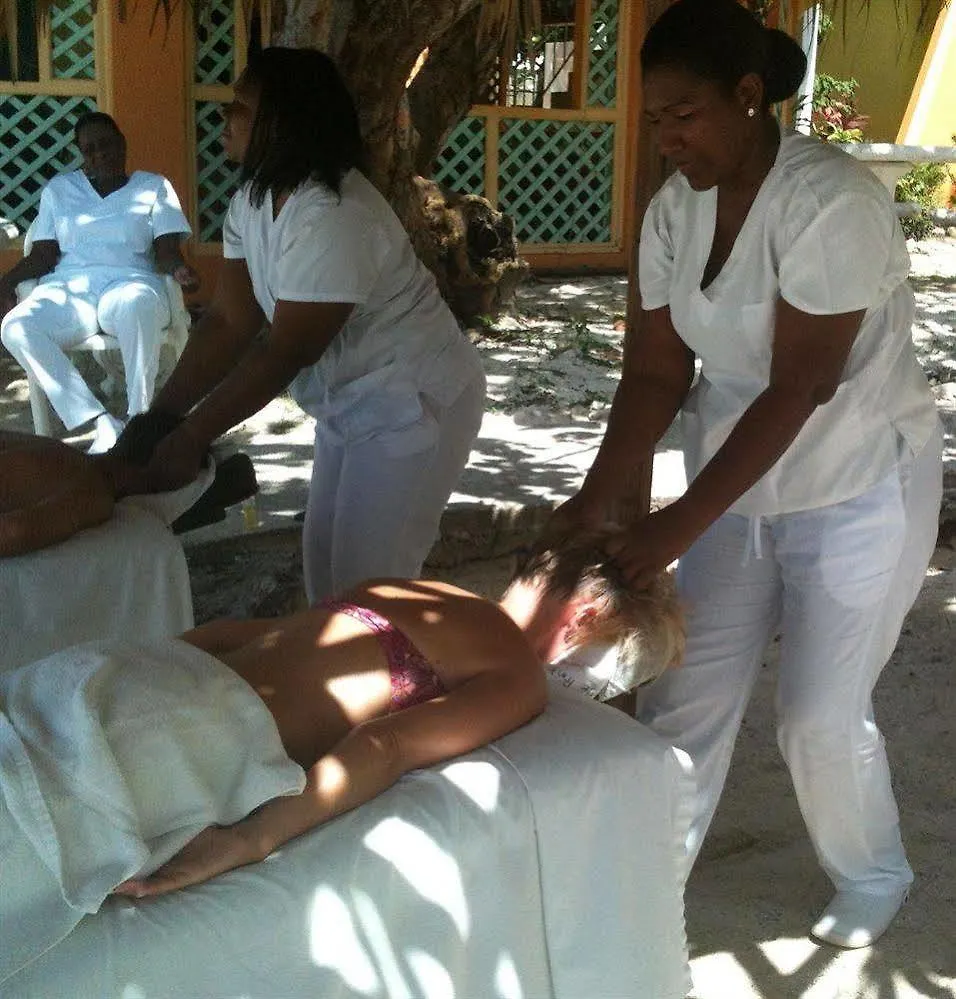 Foote Prints On The Sands Hotel Negril 3*,