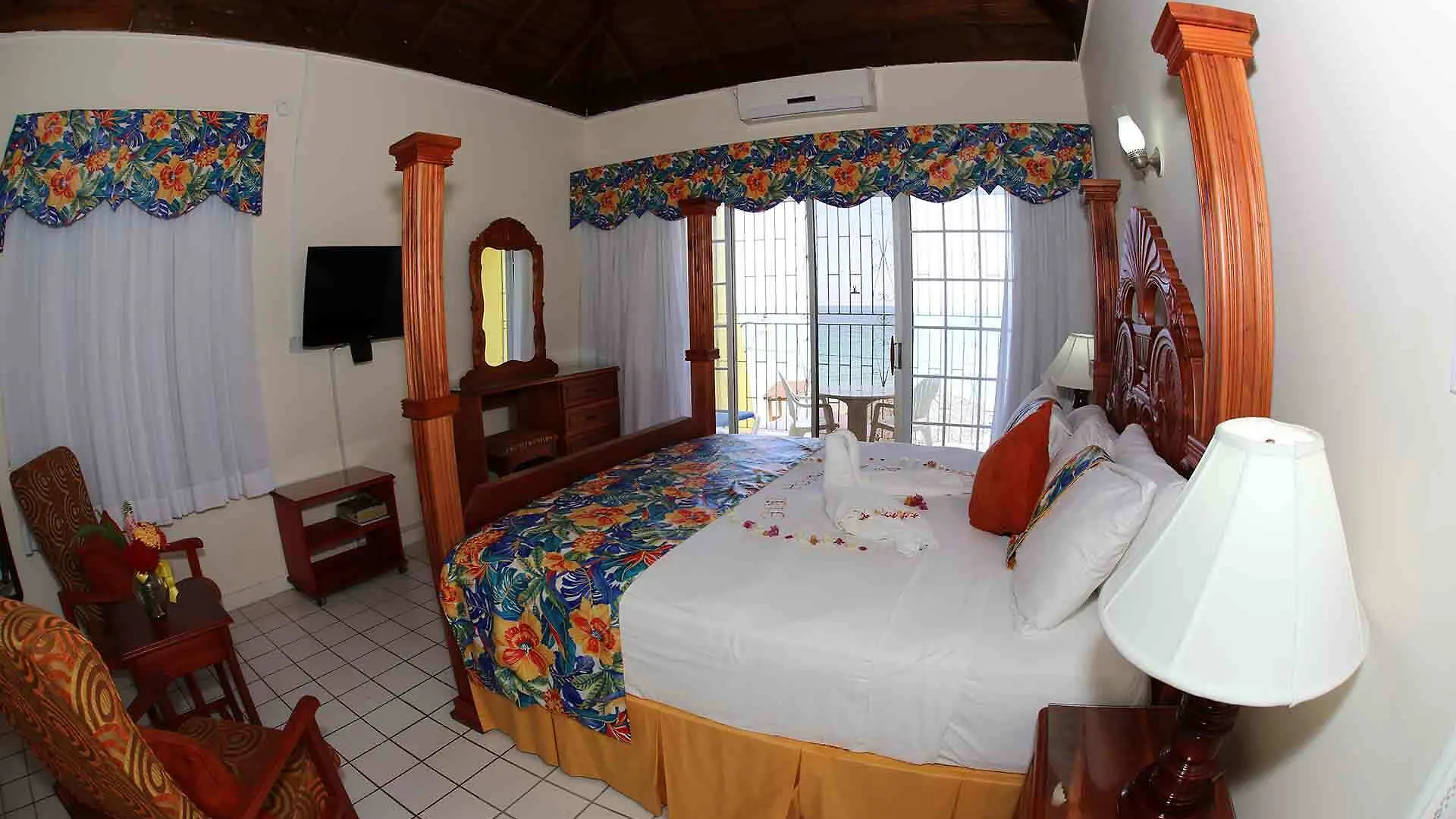 ***  Foote Prints On The Sands Hotel Negril Jamaica