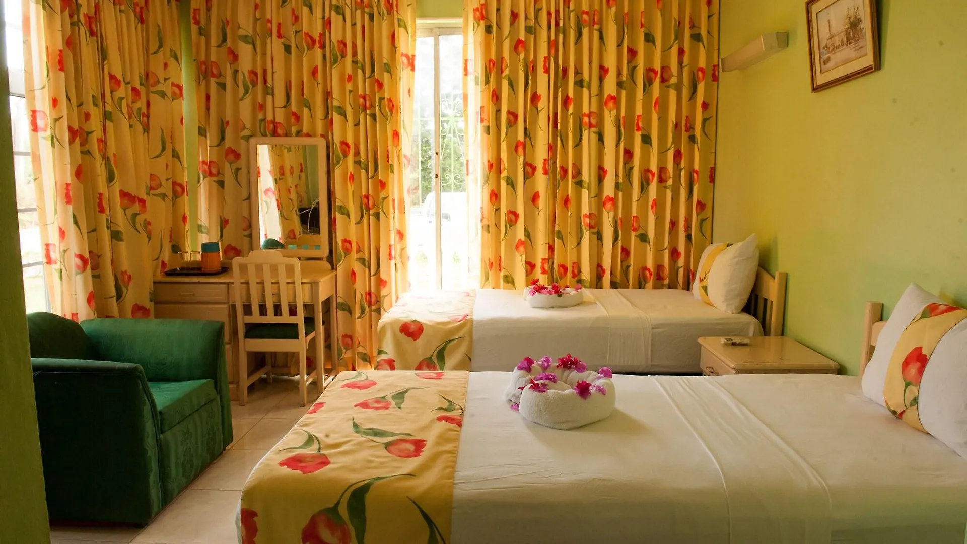 Foote Prints On The Sands Hotel Negril