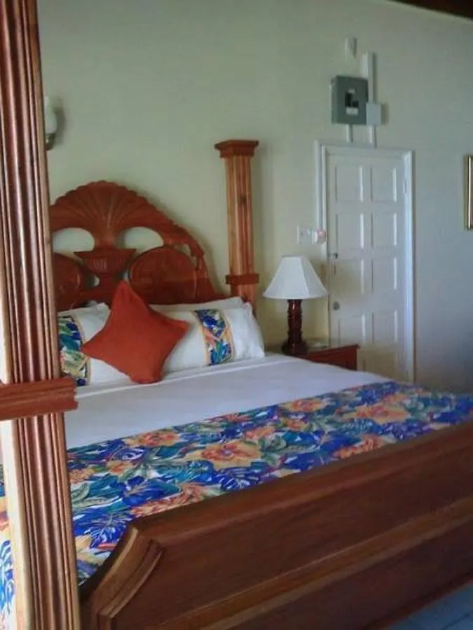 ***  Foote Prints On The Sands Hotel Negril Jamaica